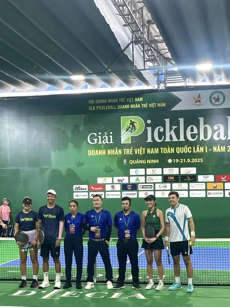 Chụp ảnh lưu niêm Giải Pickleball Doanh nhân Trẻ Việt Nam Toàn quốc Lần I – năm 2025