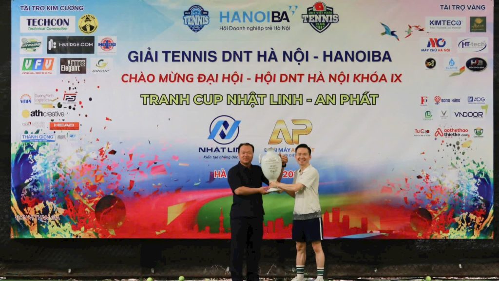 Trao cup Giải Tennis Doanh nhân trẻ Hà Nội – HANOIBA 2026